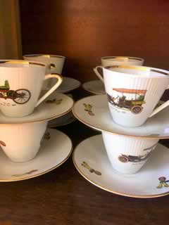 Service à café « tacot », 11 tasses et 11 soucoupes en porcelaine Winterling, origine Marktleuthen Bavaria, années 50/60.