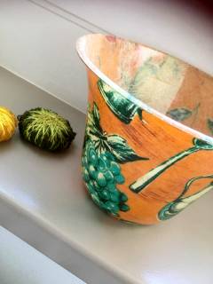 Cache-pot en fibre de verre, diamètre Max 22,5; diamètre mini 11,5; Hauteur 16 cm.