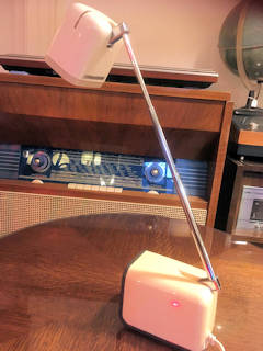 Lampe télescopique Kreo-Lite hiscope, made in Japan, vintage, modèle Na-719, deux intensités d’éclairage, dimensions pliée: L 19 cm, l 8 cm, H 9 cm.