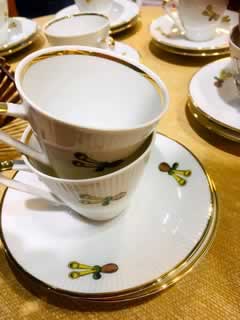 Service à café « tacot », 11 tasses et 11 soucoupes en porcelaine Winterling, origine Marktleuthen Bavaria, années 50/60.