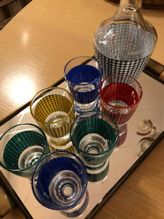Service vichy à liqueur, 6 verres et 1 carafe, en parfait état.